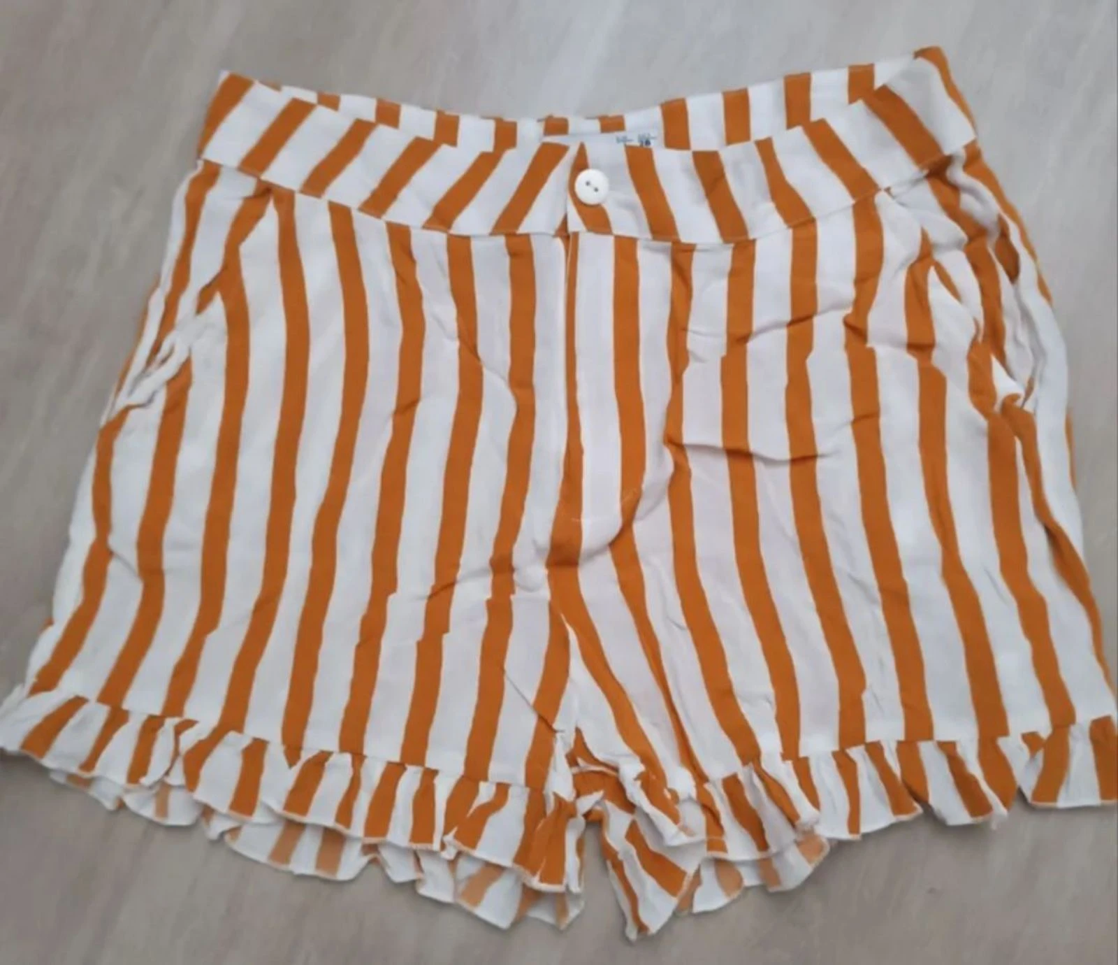 Pantalón corto de rayas 